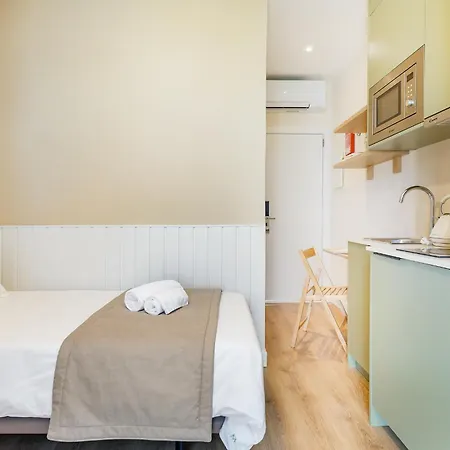 Metropolitan Living - Campolide 아파트