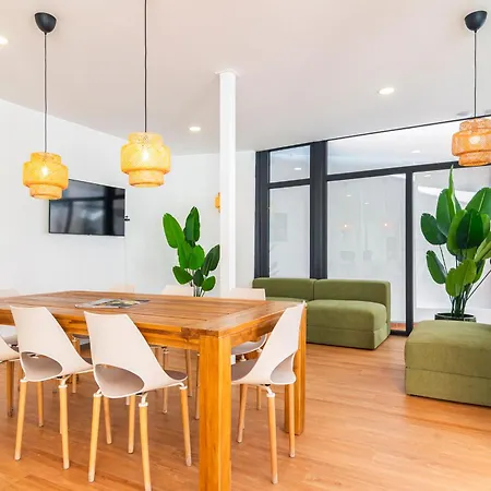 Metropolitan Living - Campolide 리스본