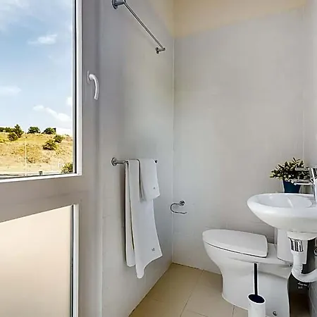 Metropolitan Living - Campolide Apartment