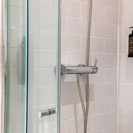 Metropolitan Living - Campolide Apartamento