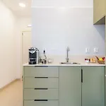 Metropolitan Living - Campolide * 리스본
