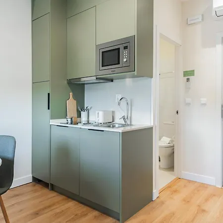 Metropolitan Living - Campolide Apartament *