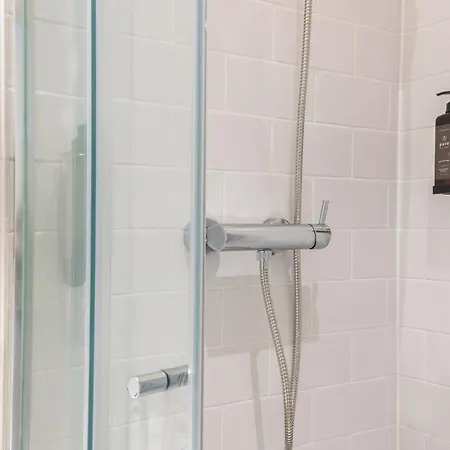 Metropolitan Living - Campolide Apartament *